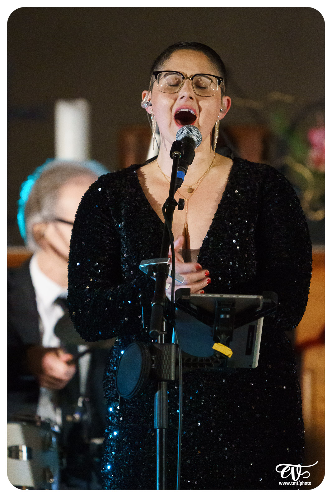 MAGALIE SARAH LÖFFLER AND THE BRASS 'N GROOVE BAND